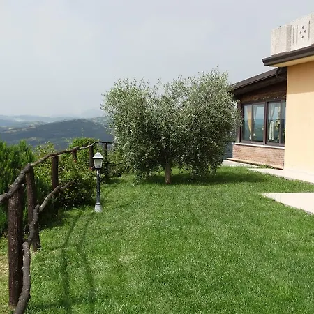 Farmház La Terrazza Valfabbrica